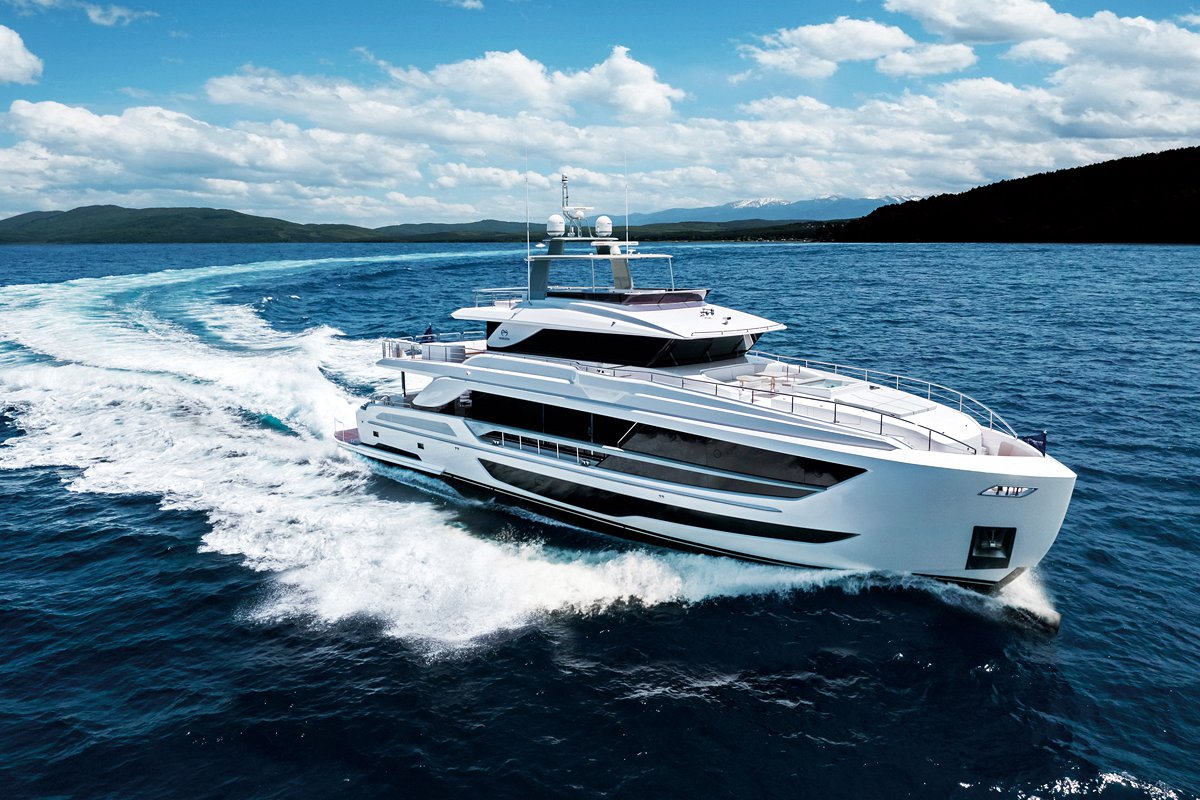 Horizon Yachts Launches Flagship FD110